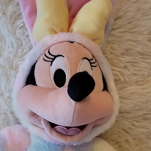 Disney Store Easter 2020 18" Minnie Mouse Plush Bunny Tie Dye w/Tags - Picture 3 of 7